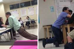 Забавные фото педагогов, которые рассмешили учеников своей гибкостью и грацией