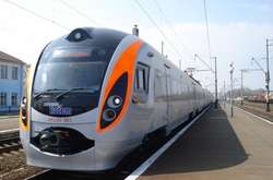 Укрзалізниця запускає швидкісний потяг до Харкова