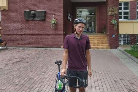 Абітурієнт проїхав 500 км на велосипеді, щоб подати документи в університет