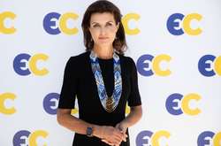 Марина Порошенко до сих пор носит ожерелье, подаренное детьми Славянска в 2018 году