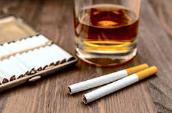Мінфін: в Україні піднімуть акциз на алкоголь і тютюн