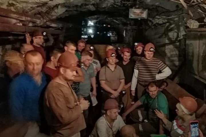 Протест шахтарів у Кривому Розі: дев'ятьох учасників акції госпіталізували
