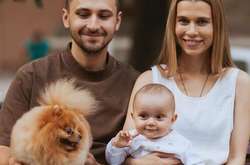  Данило і Юлія Привалови з донькою Олександрою 