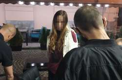 Підняла на ноги поліцію та СБУ: дівчина «замінувала» будинок у Львові (фото)