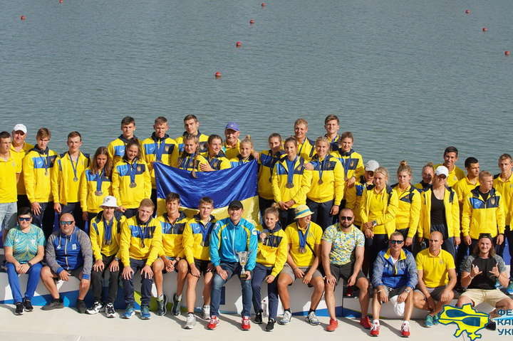 Феєричний виступ «жовто-блакитних». Веслувальники з України тріумфували на змаганнях в Угорщині 
