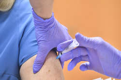 Росія збирається випробувати на людях ще одну вакцину від коронавірусу