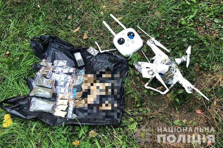 Молодик за допомогою дрона намагався доправити наркотики в Київське СІЗО (фото, відео)