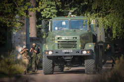 Як бійці УДО вчилися відбивати напади на кортежі. Фотогалерея