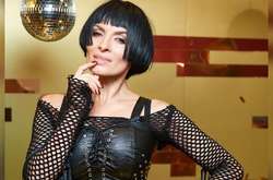  38-летняя Надежда Мейхер-Грановская показала себя в дерзком аутфите 
  