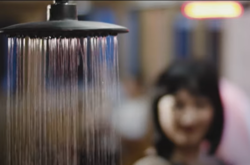 Эротический триллер в метро. Киевская опера шокировала пикантным видео