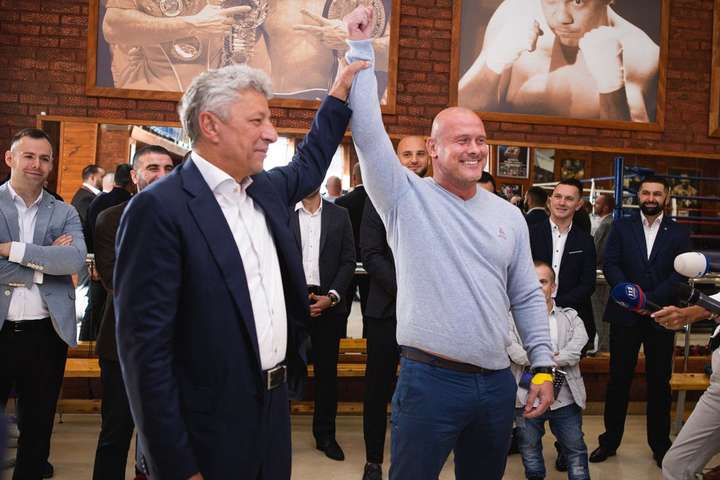 Відомий український боксер хоче стати мером Вінниці. Від ОПЗЖ