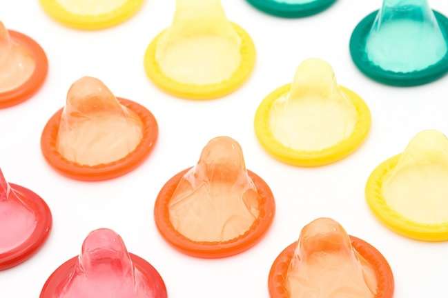 У В'єтнамі жінка випрала презервативи і намагалася їх продати