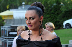 Российская певица лишилась квартиры из-за коронавируса