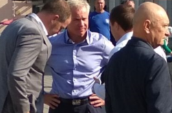 Мільярдер прилетів на вертольоті у Черкаси купити ковбаси і поїсти шаурми (фото)