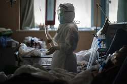 Минулої доби в Україні виявлено ще 3833 хворих на коронавірус