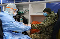  В Україні за минулу добу коронавірусну хворобу підтвердили ще у 3833 людей 