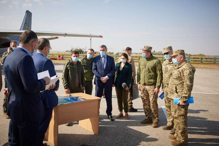 Після катастрофи АН-26 Зеленський запросив інформацію про всю військову техніку