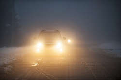 С 1 октября в Украине водители должны обязательно включать ближний свет