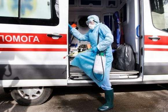 В столиці за добу ще 323 хворих на коронавірус