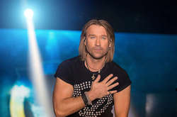 Знаменитый певец Олег Винник