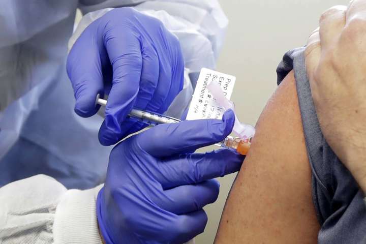 У Туреччині почали випробовувати на людях вакцину від коронавірусу