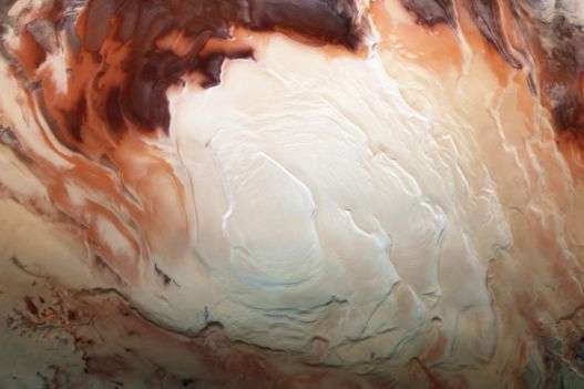 Вчені знайшли на Марсі три підземних озера з рідкою водою