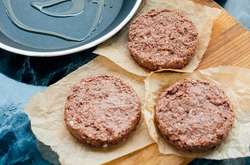 За словами Черухи, починаючи з 2018 року, команда проєкту познайомилася з десятками технологів із різних країн та протестували сотні рецептур фаршу