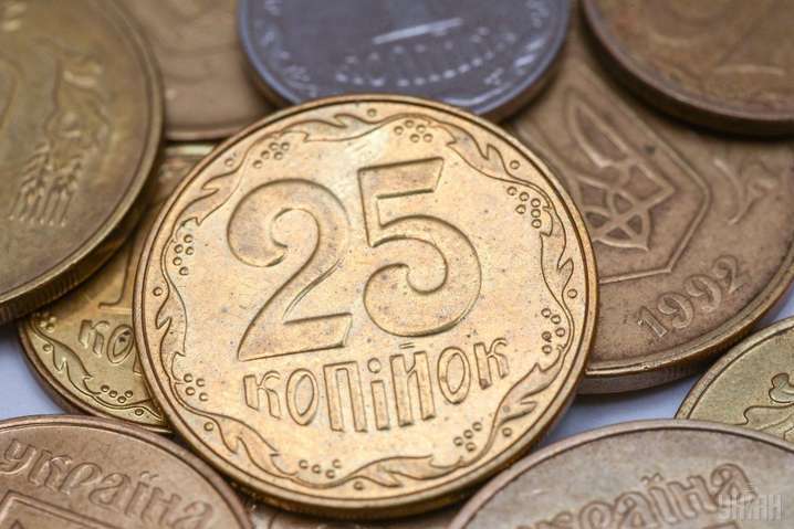 С завтрашнего дня монеты 25 копеек и банкноты старых образцов уже недействительны: куда их девать