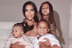 Ким Кардашьян умилила фанатов нежными фото своих детей