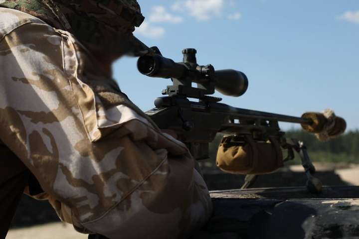 Збройні сили відреагували на заклики збирати гроші на теплий одяг для снайперів