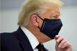 Експериментальний коктейль: стало відомо, чим лікують хворого на Covid-19 Трампа