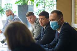 Президент хоче застрахувати вчителів на випадок хвороб