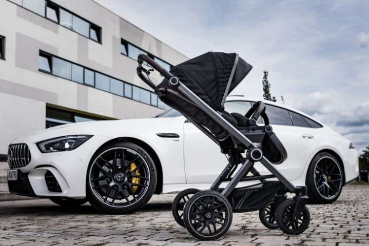 Компанія Mercedes-Benz презентувала лінійку дитячих колясок