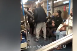 У Москві побили жінку, яка кашляла в метро 