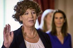 Вице-премьером Бельгии стала женщина-трансгендер. Как она выглядит (фото)