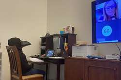 Курьезные фото детей, которые вынуждены учиться онлайн