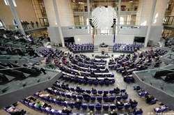 У Бундестазі запроваджують масковий режим до середини січня