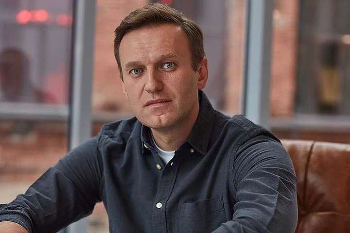В преемники власть Путина растит Навального