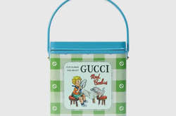 Gucci выпустил в продажу пластиковую коробку за $3 тысячи