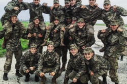 Зеленський нагородив заглиблих курсантів і екіпаж АН-26