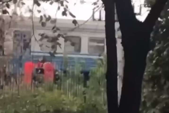 Гибель подростка под поездом: появилось видео с места трагедии