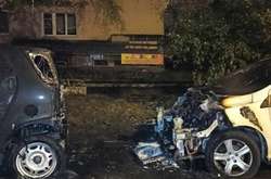 В Киеве неизвестный сжег два автомобиля одного собственника