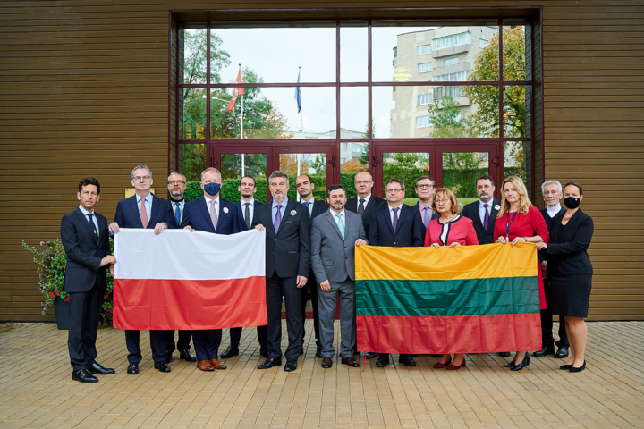Латвія та Естонія відкликали своїх послів з Білорусі