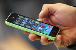 iPhone 5c виявився першим дешевим смартфоном в лінійці компанії