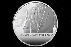 Британский монетный двор посвятил Джеймсу Бонду монеты
