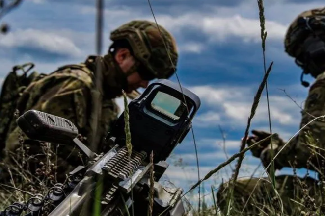 Окупанти на Донбасі тричі обстріляли українських захисників