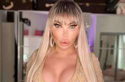  36-летняя Джессика Алвес устроила горячие танцы в ночном клубе 
  