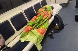 Курьезные фото чудаков из метро, которые подняли настроение своим попутчикам