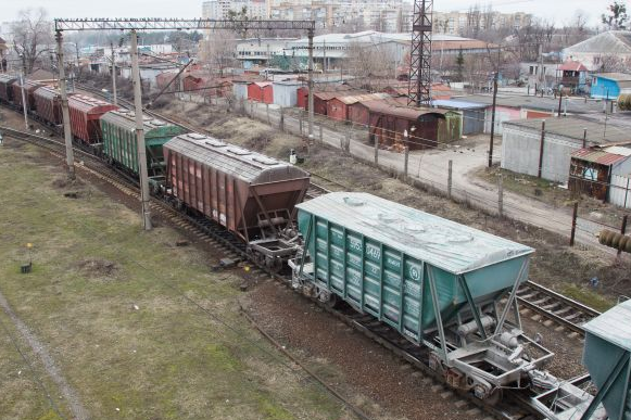 Український імпорт падає вдвічі швидше експорту