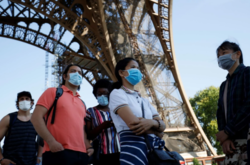 Загальна кількість заражених коронавірусом за час пандемії у Франції досягла майже 692 тис. осіб